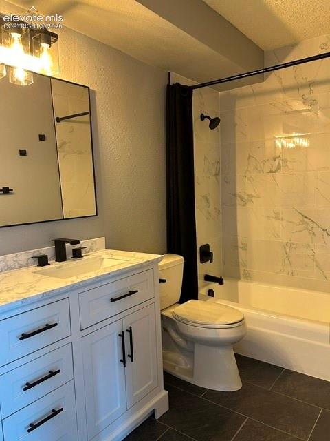 Image 15 of 30: Bathroom