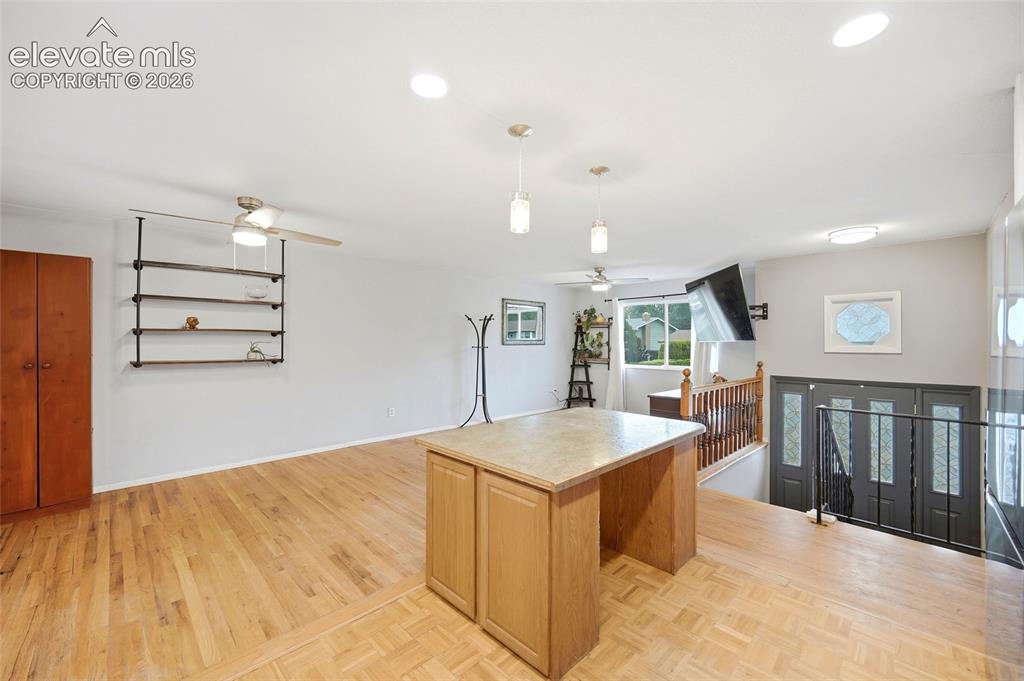 Image 9 of 41: Kitchen