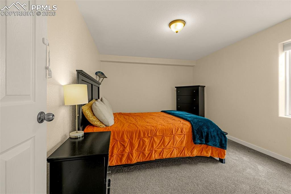 Image 36 of 48: Basement-Bed #4