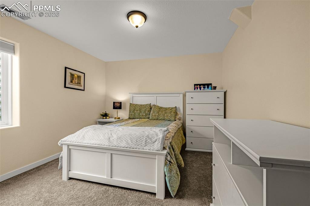 Image 37 of 48: Basement-Bed #5