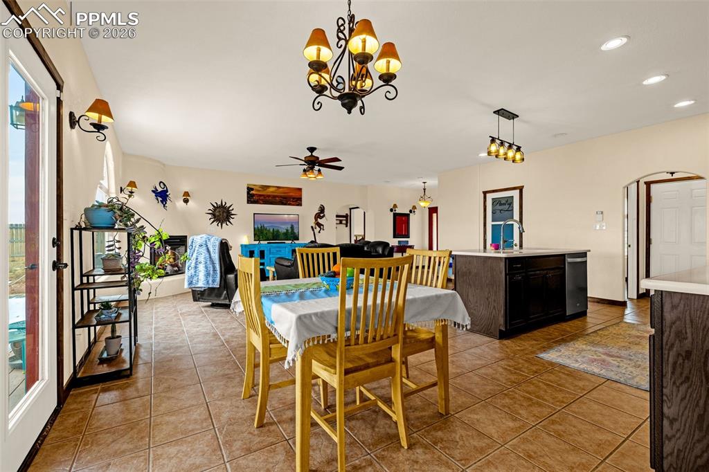 Image 9 of 48: Dining Area