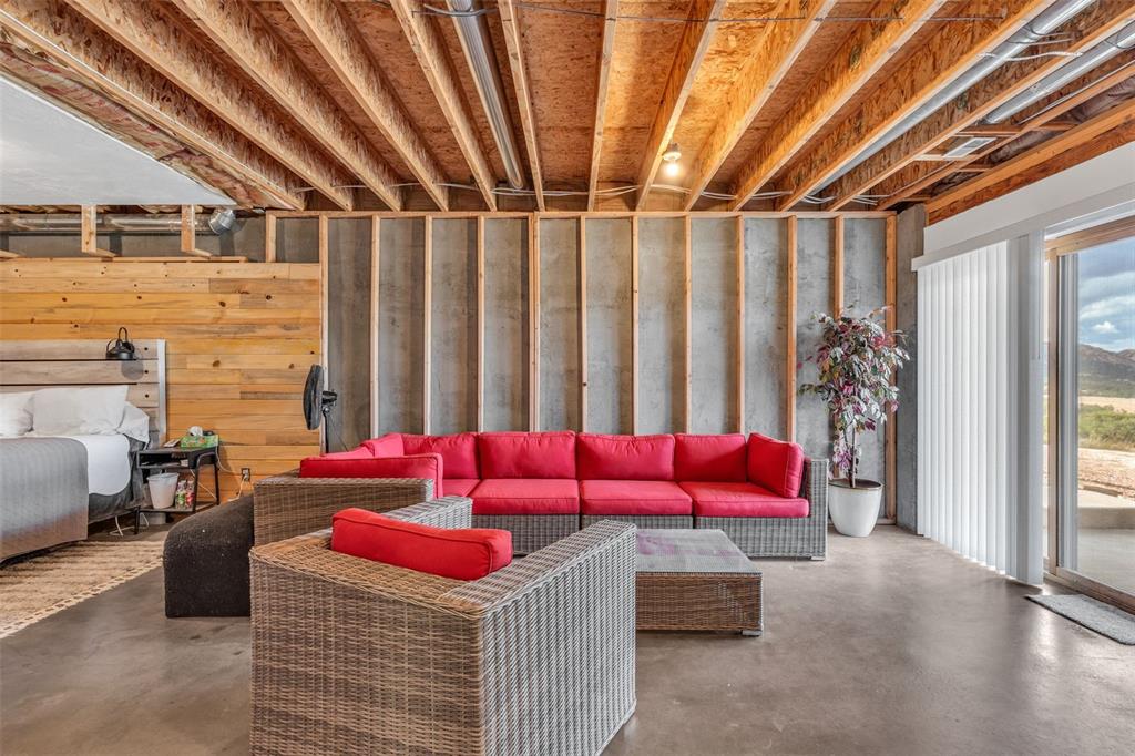 Image 27 of 46: Lobby