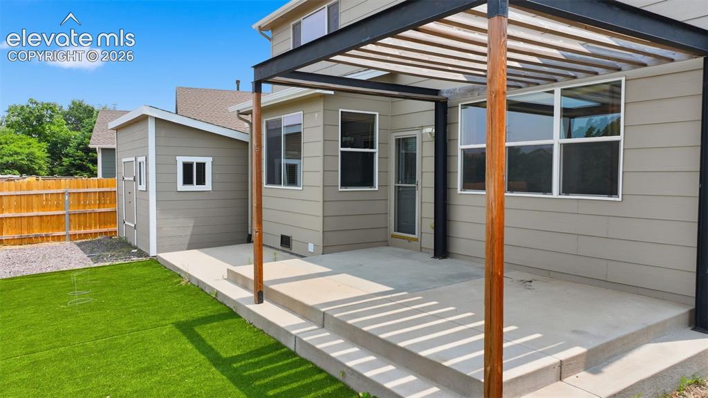 Image 30 of 32: Rear Patio