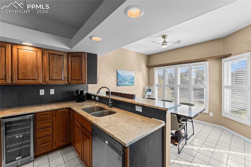 Image 12 of 48: Kitchen