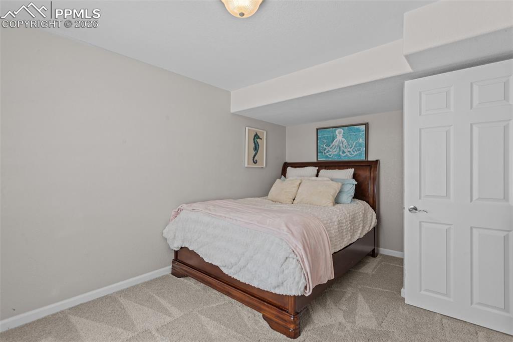 Image 22 of 30: Bedroom