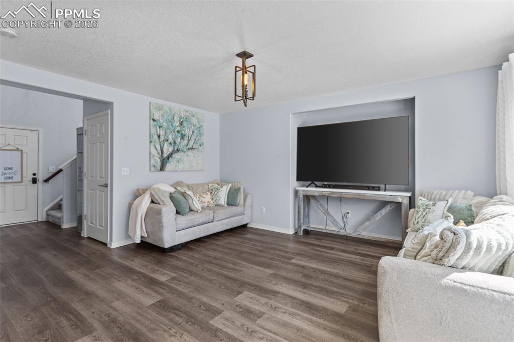 Image 9 of 30: Living Room