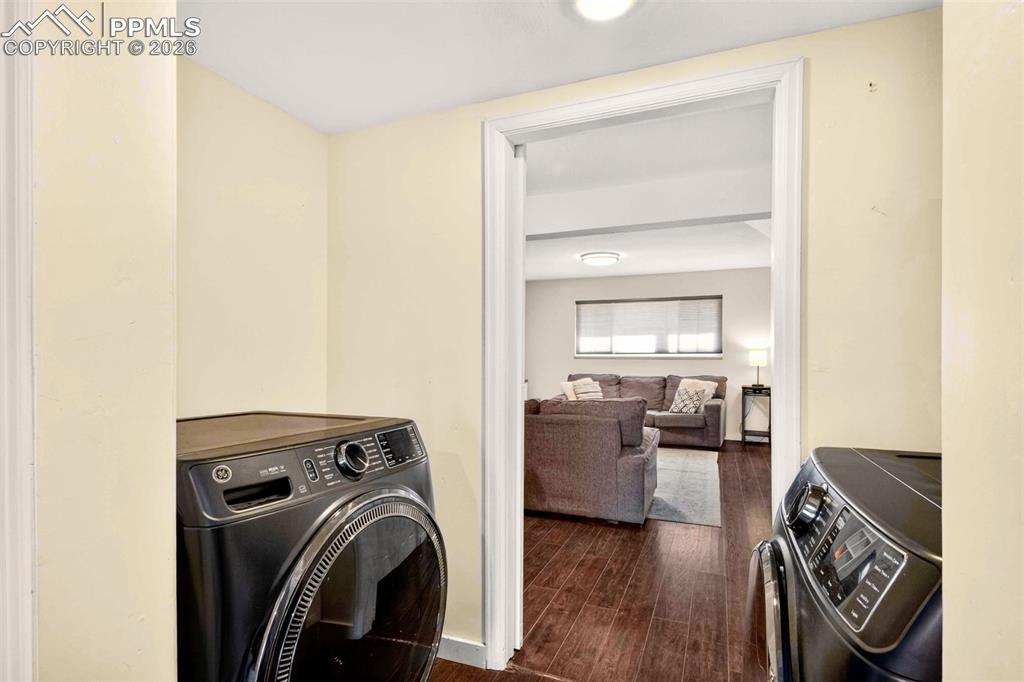 Image 35 of 46: Laundry