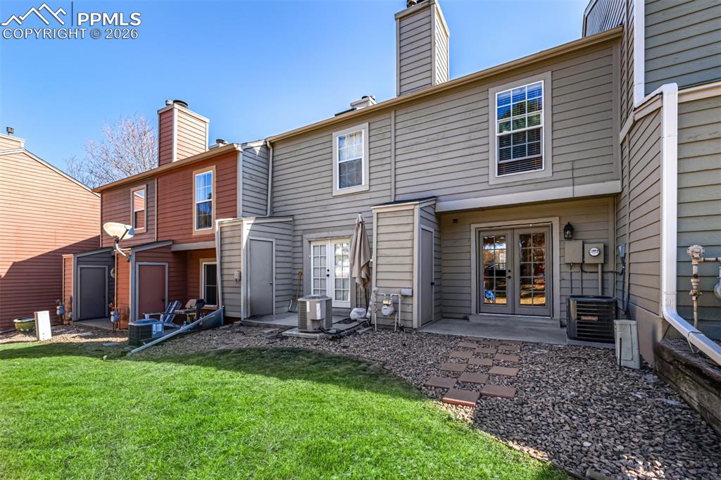 Image 31 of 34: Back of Structure