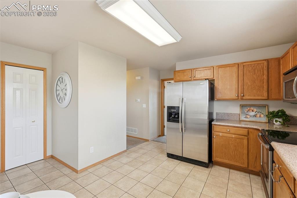 Image 12 of 46: Kitchen