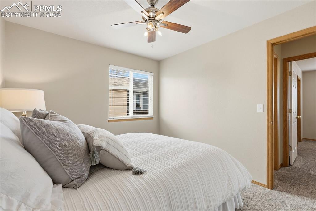 Image 22 of 46: Bedroom