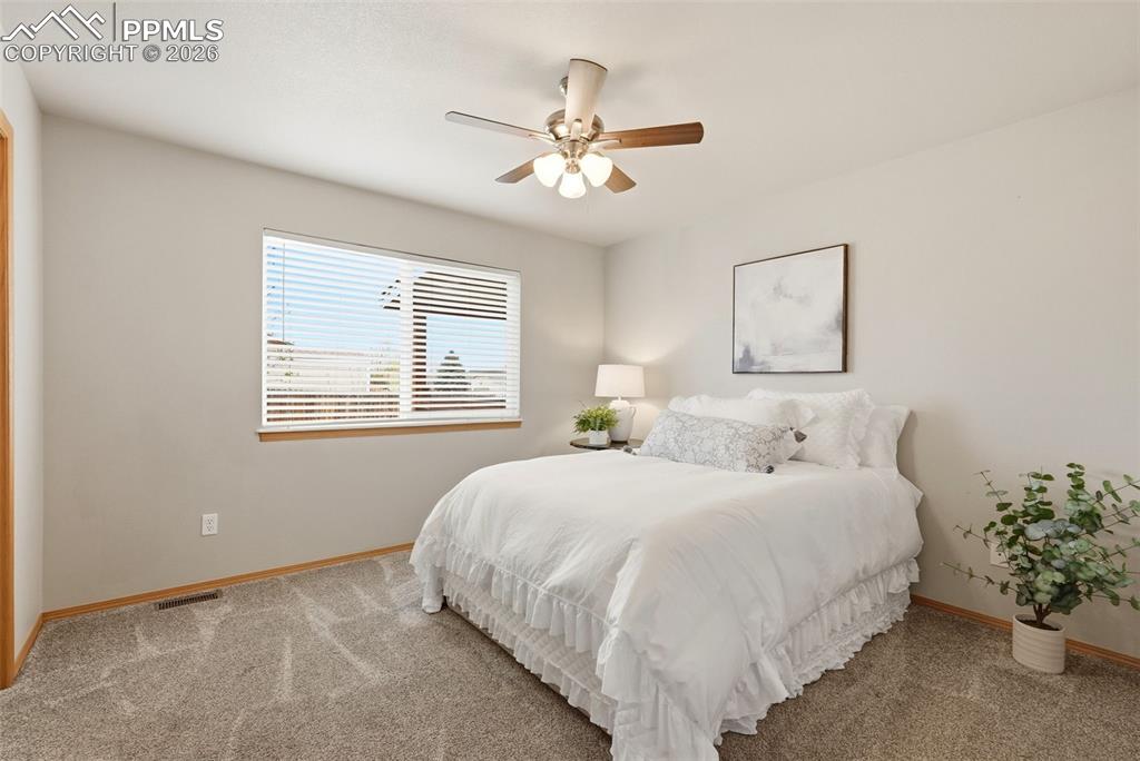 Image 24 of 46: Bedroom