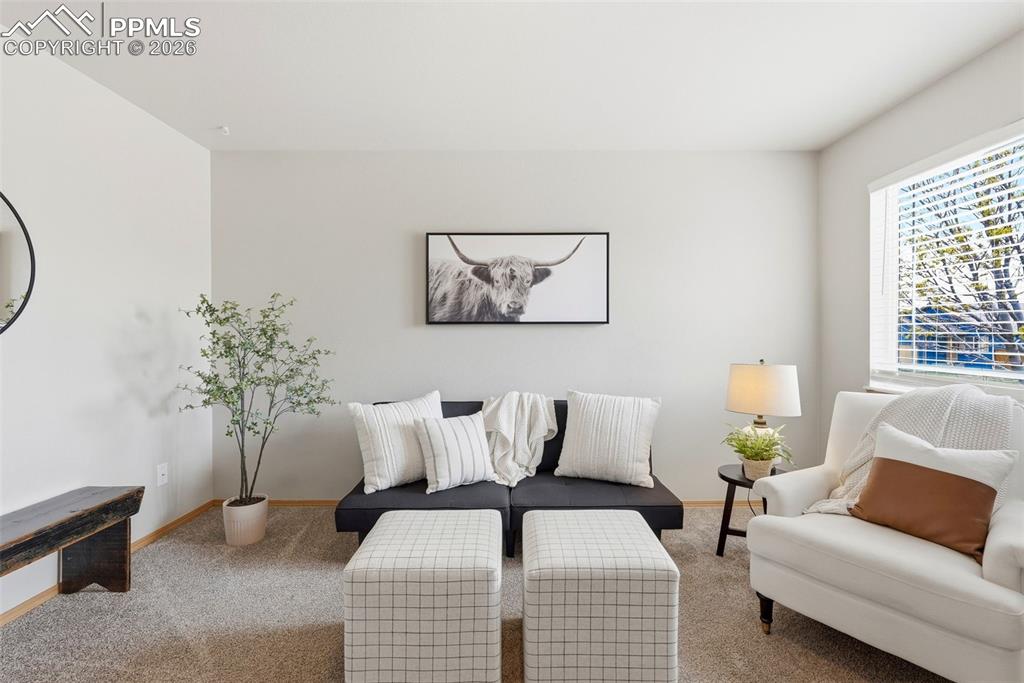 Image 4 of 46: Sitting Room