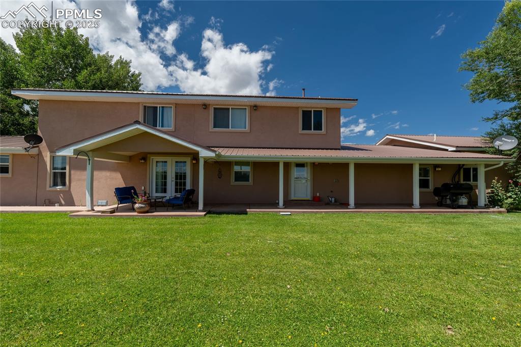 Image 10 of 50: Back of Structure