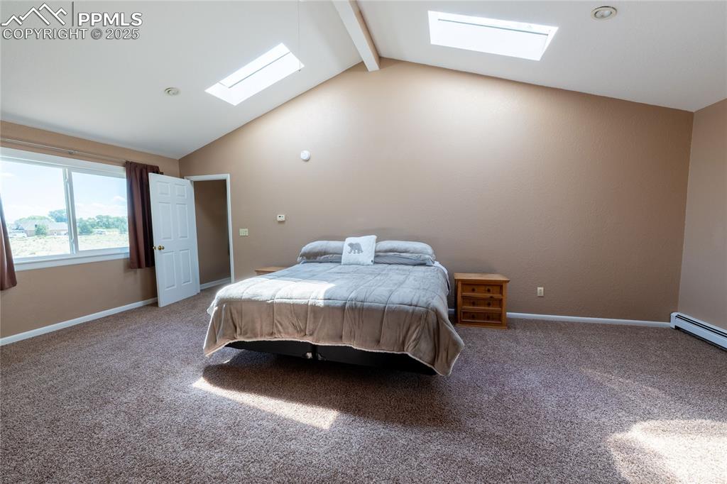 Image 41 of 50: Bedroom