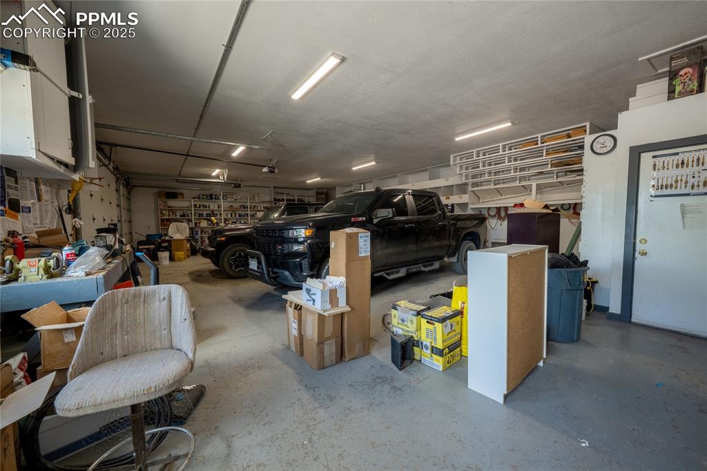 Image 49 of 50: Garage