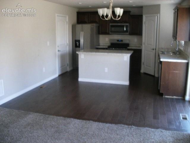 Image 10 of 45: Kitchen