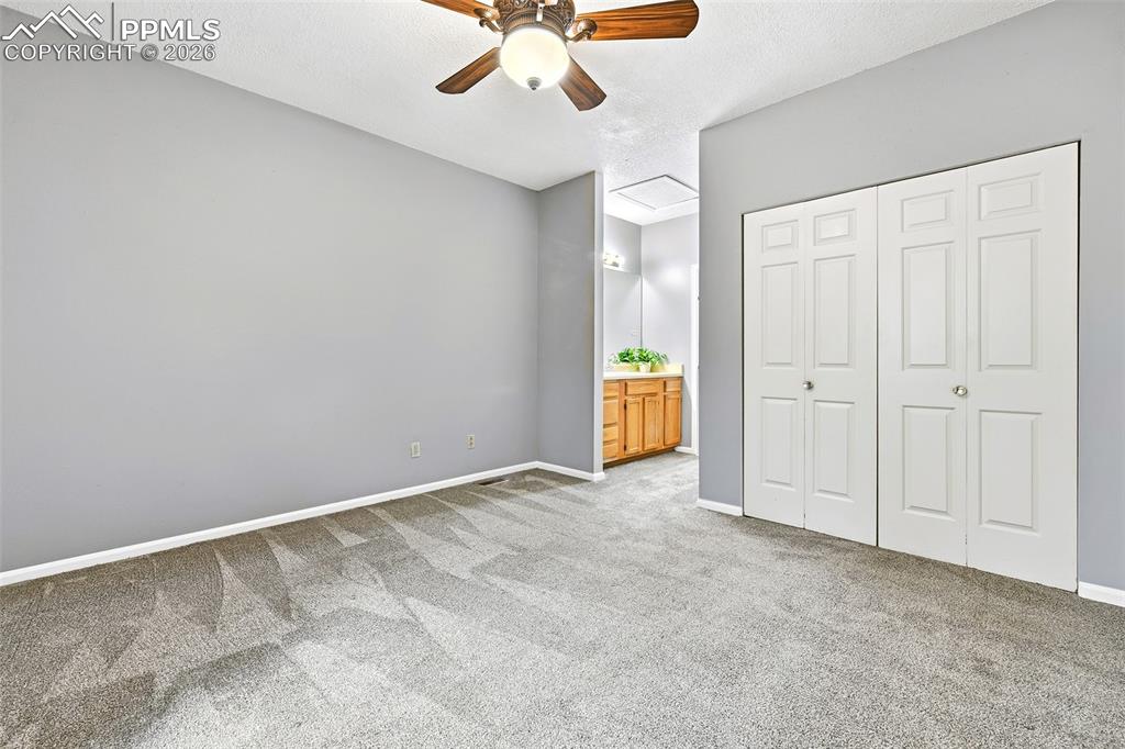 Image 20 of 30: ...or even use as a second primary suite...