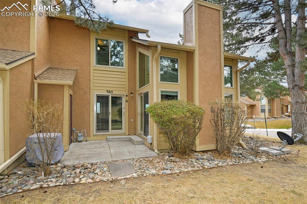 Image 27 of 30: Ideally located near shopping, dining, hiking trails, and outdoor recreatio