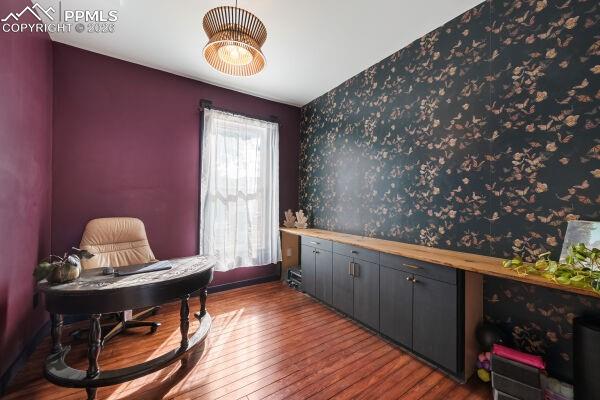 Image 14 of 34: Office