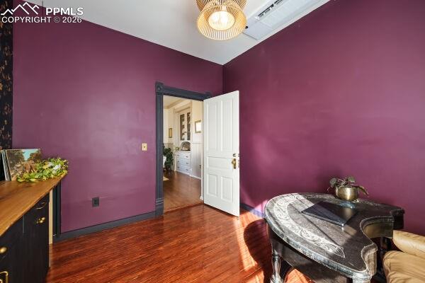 Image 15 of 34: Dining Area