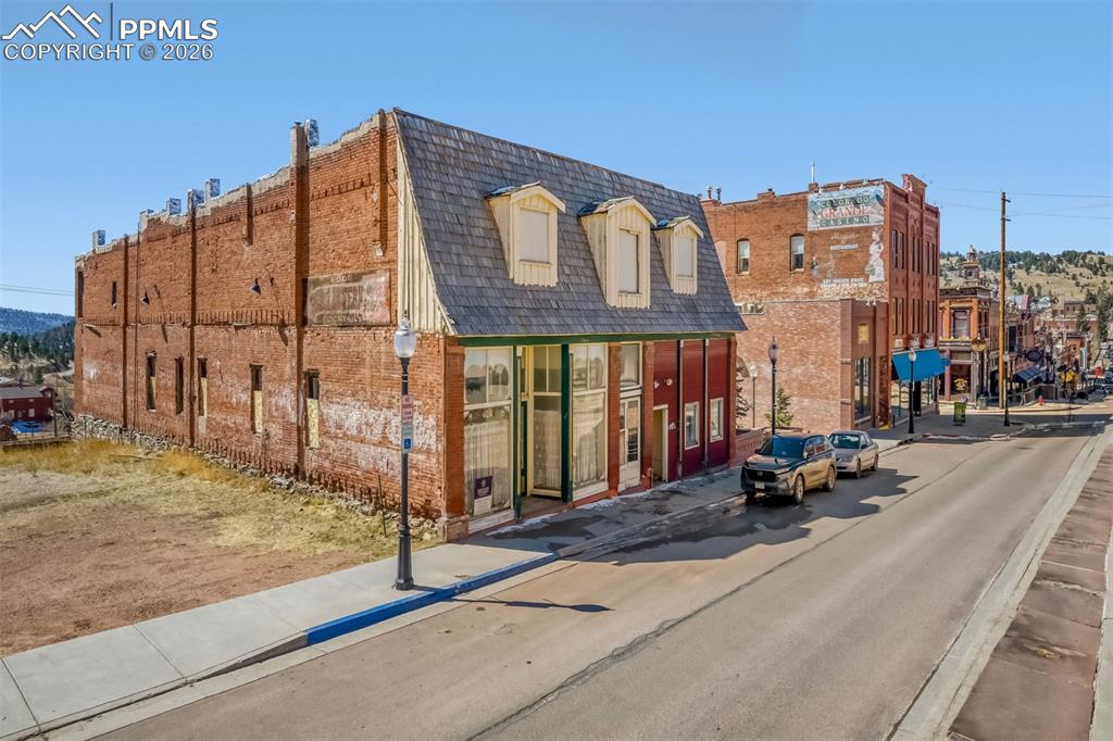 Image 32 of 34: Front of Structure