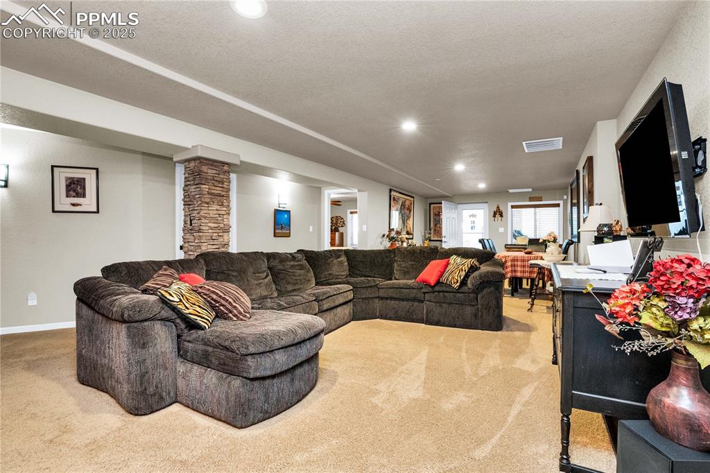 Image 31 of 49: Living Room