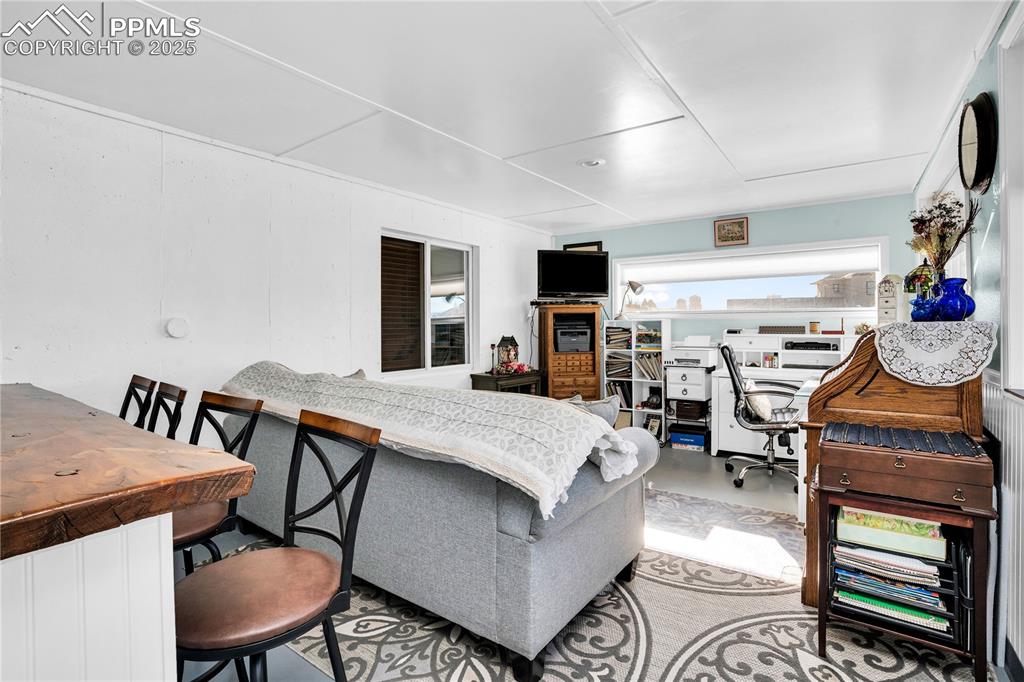 Image 39 of 49: Bedroom