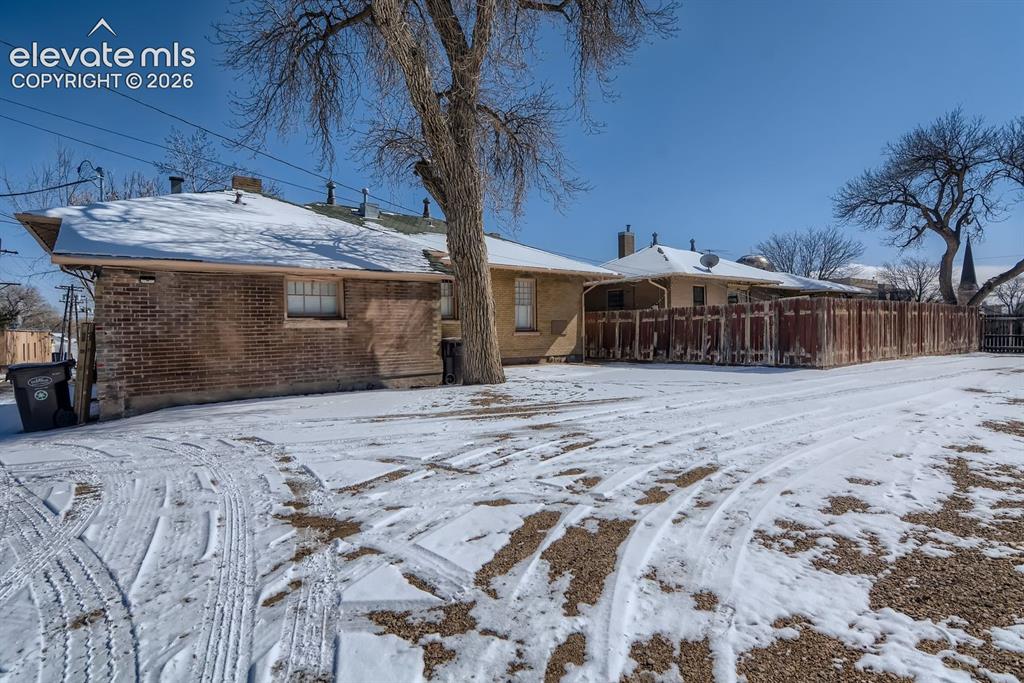Image 14 of 14: Back of Structure