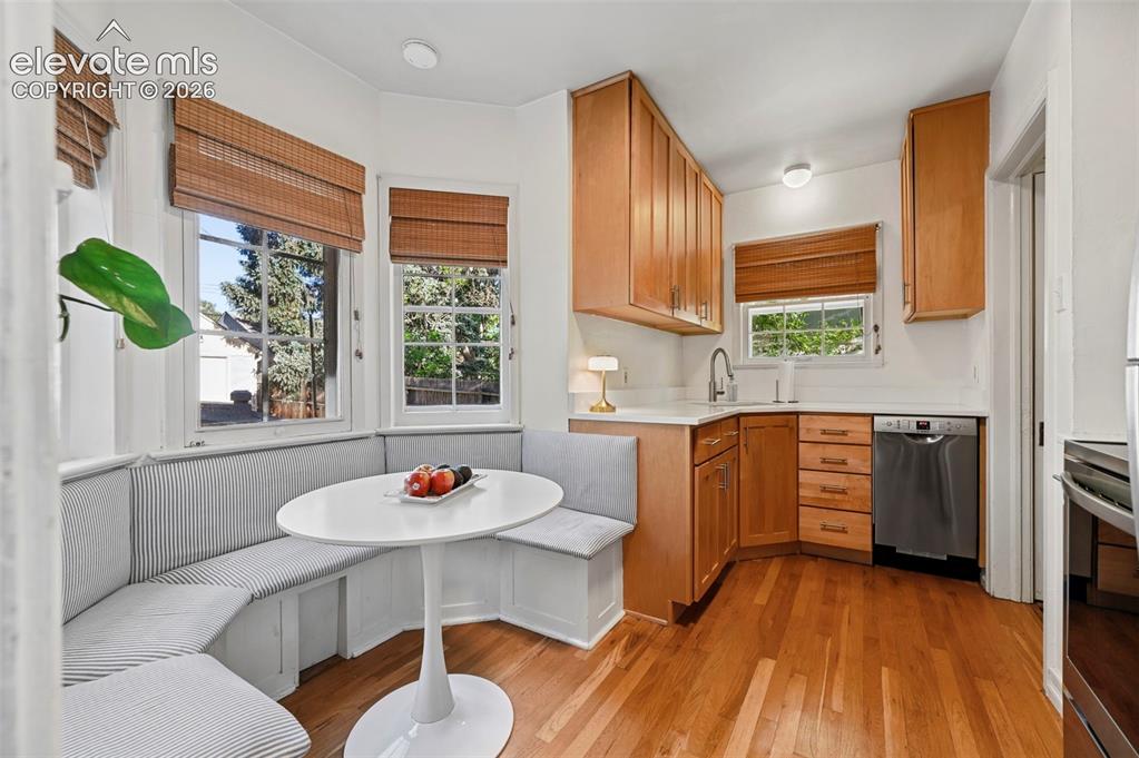 Image 12 of 41: Kitchen