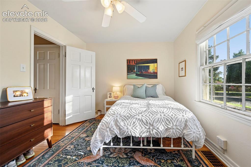 Image 16 of 41: Bedroom