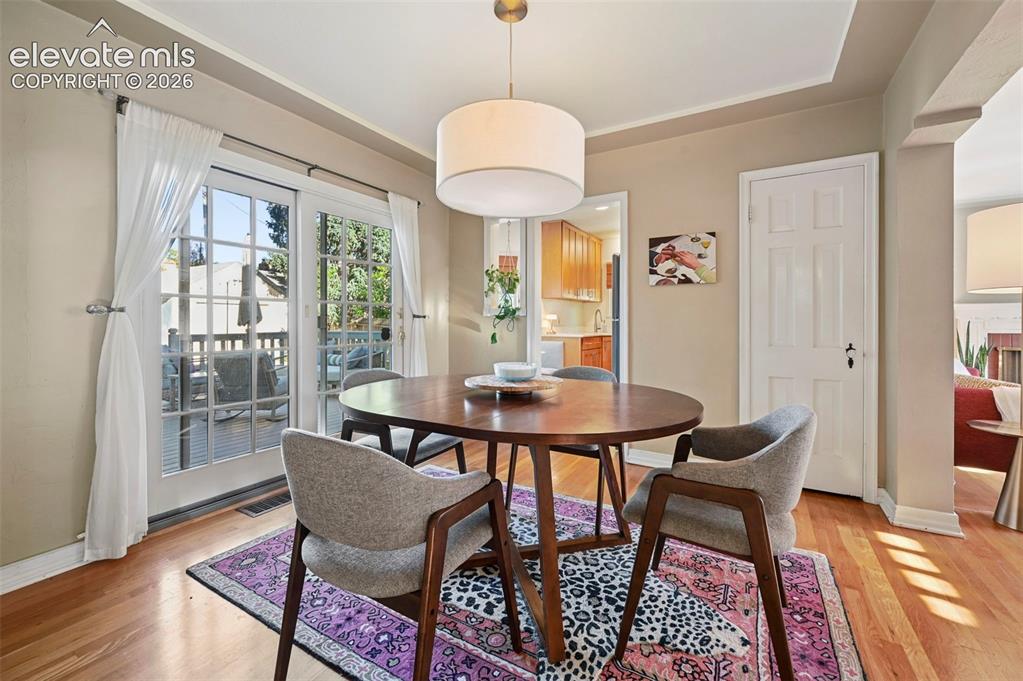 Image 9 of 41: Dining Area