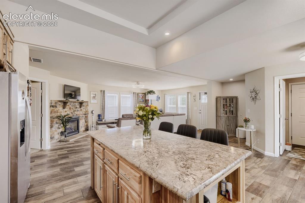 Image 9 of 26: Kitchen