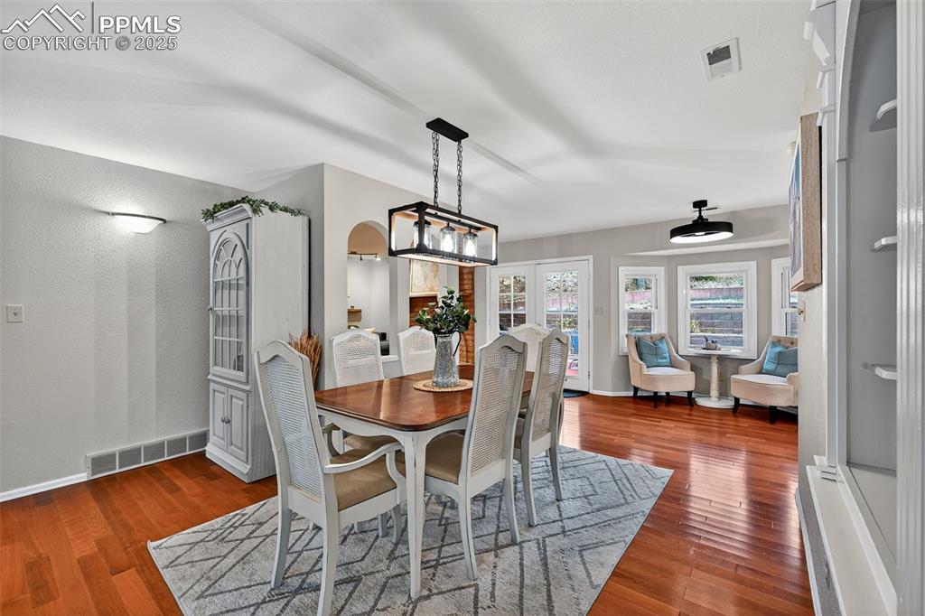 Image 11 of 50: Dining at the heart of the home