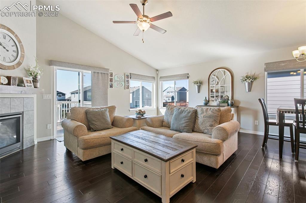 Image 11 of 42: Living Room