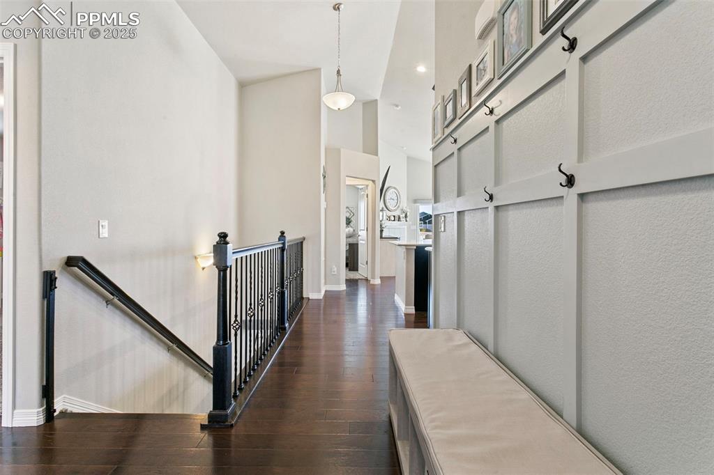 Image 4 of 42: Entry