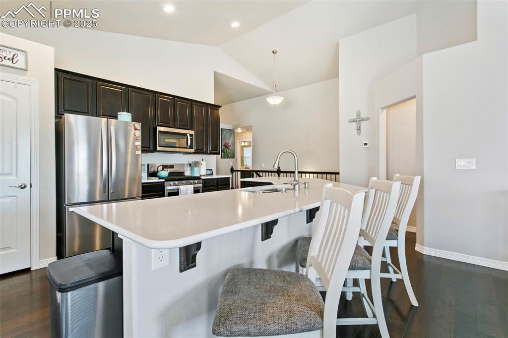 Image 7 of 42: Kitchen