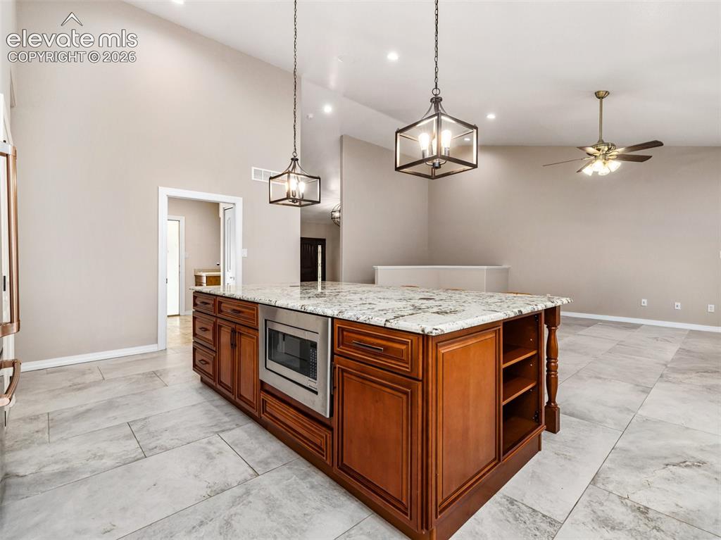 Image 11 of 41: Kitchen