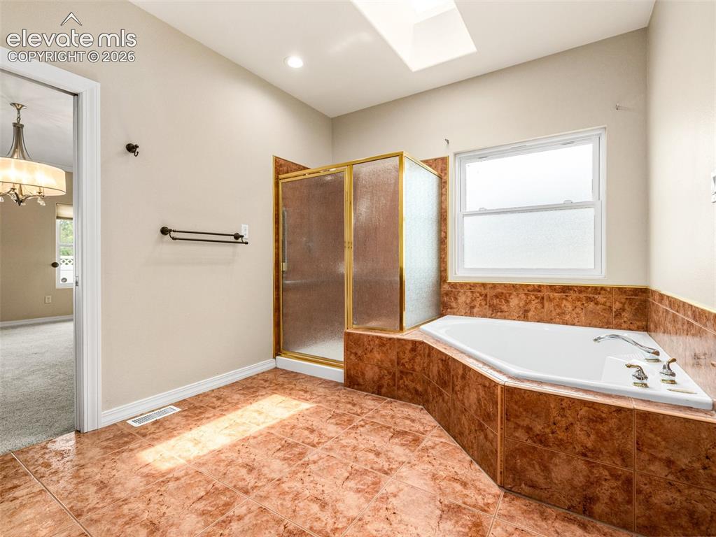 Image 19 of 41: Master Bathroom