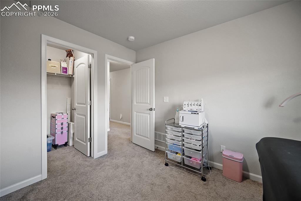 Image 13 of 22: Office