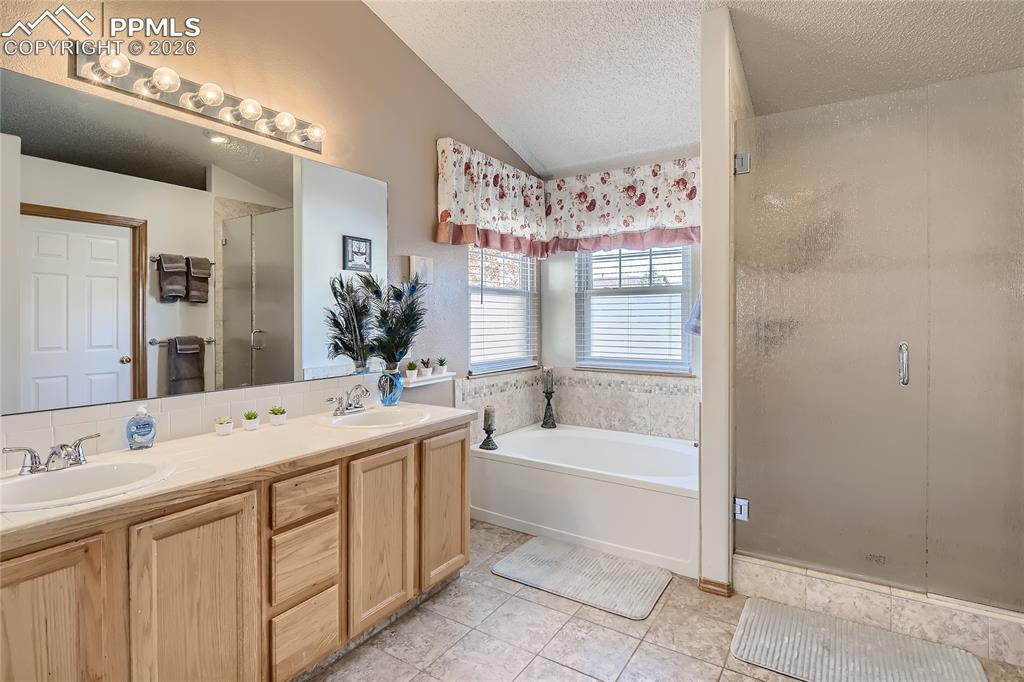 Image 19 of 32: No Description Available