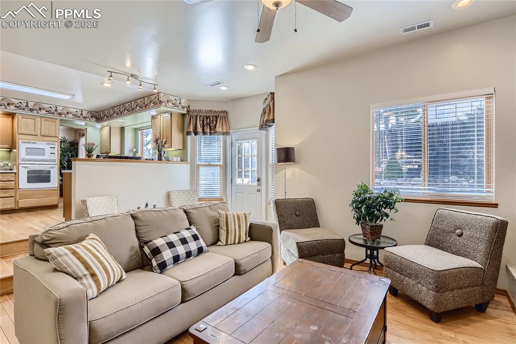 Image 5 of 32: No Description Available