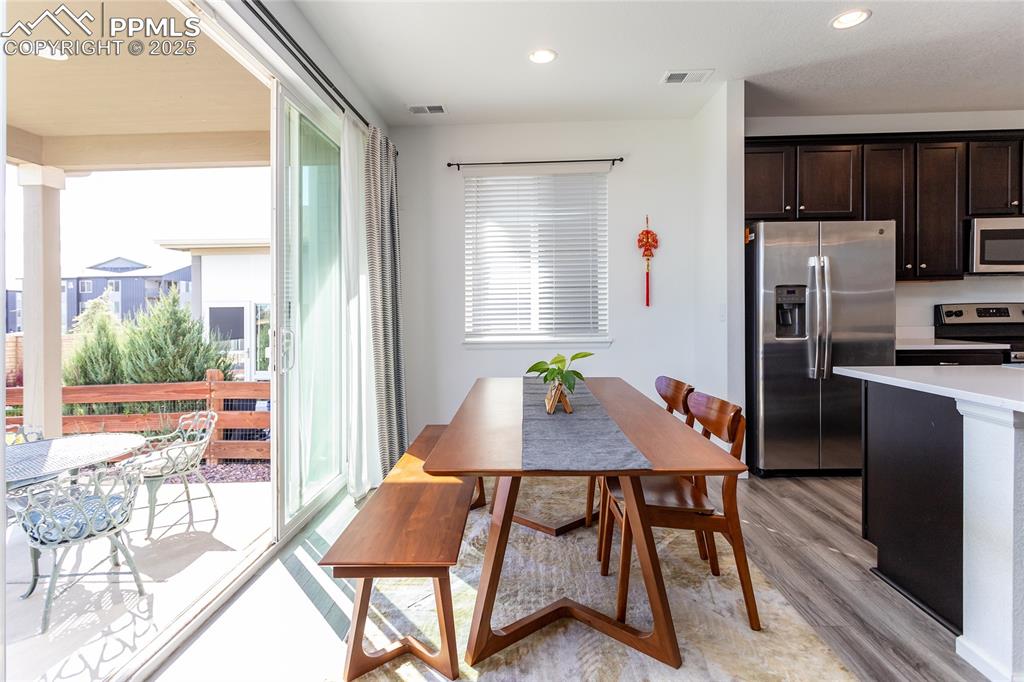 Image 9 of 39: Dining Area