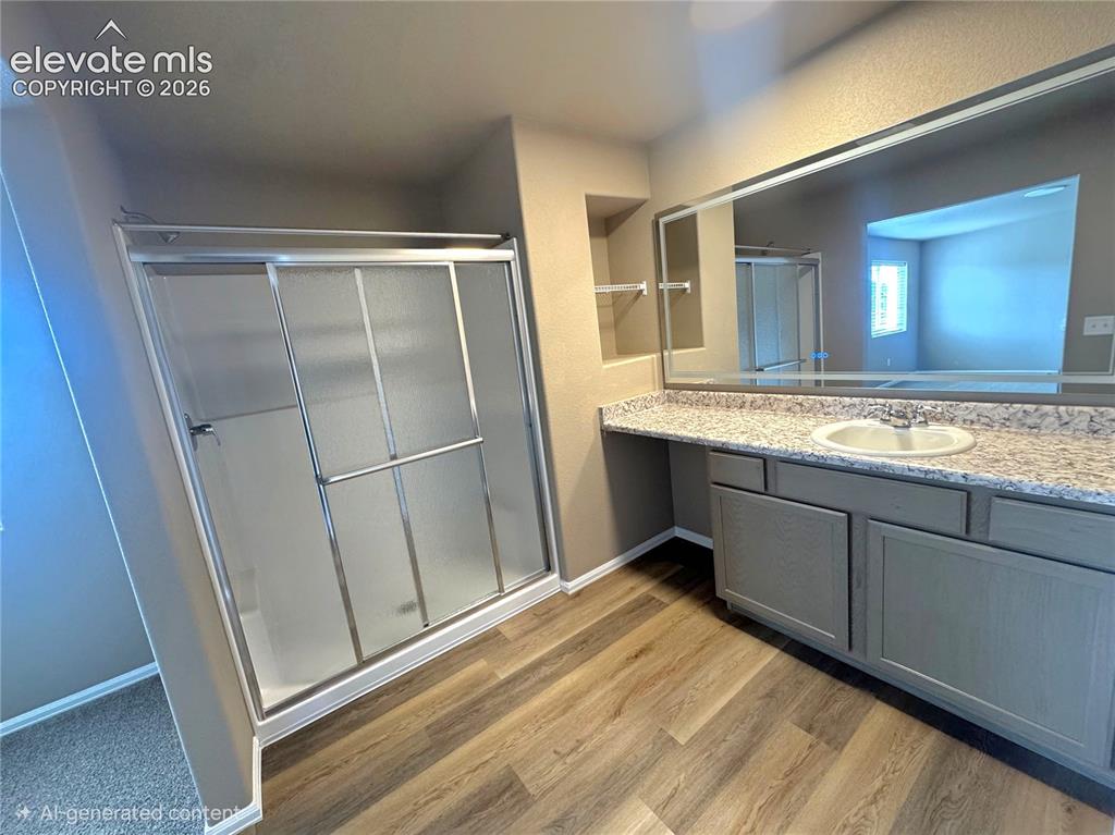 Image 16 of 26: Bathroom