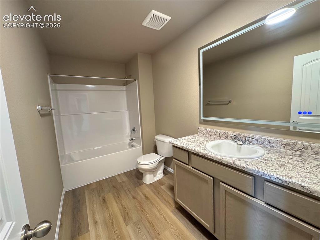 Image 22 of 26: Bathroom 2