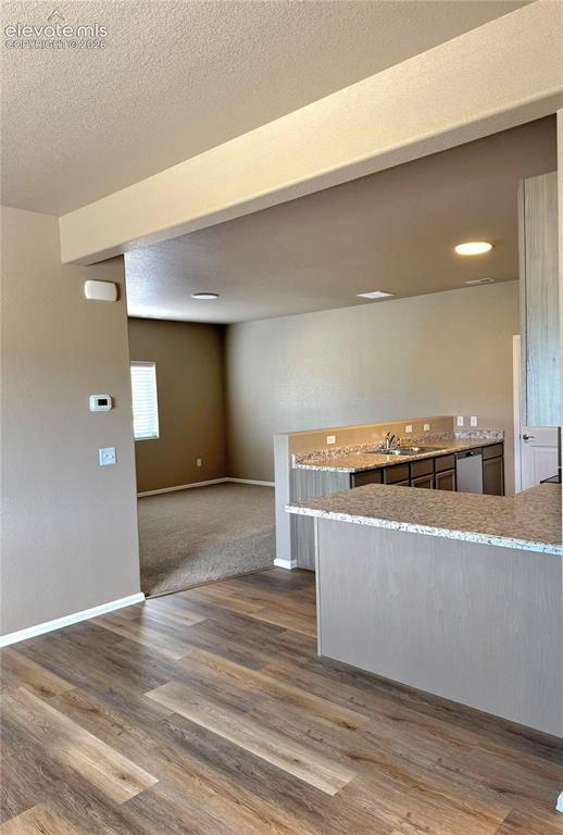 Image 5 of 26: Kitchen