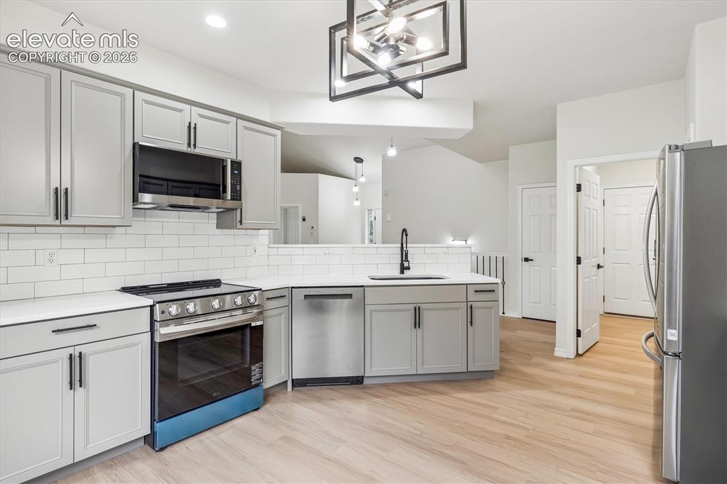 Image 10 of 26: Kitchen