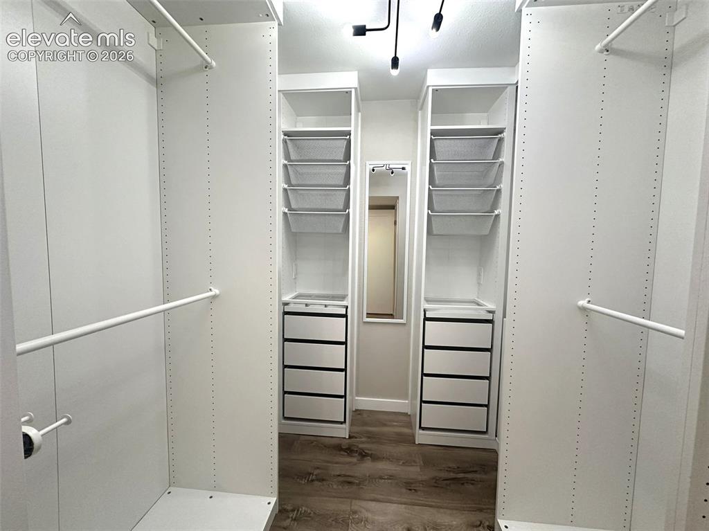 Image 24 of 38: Closet