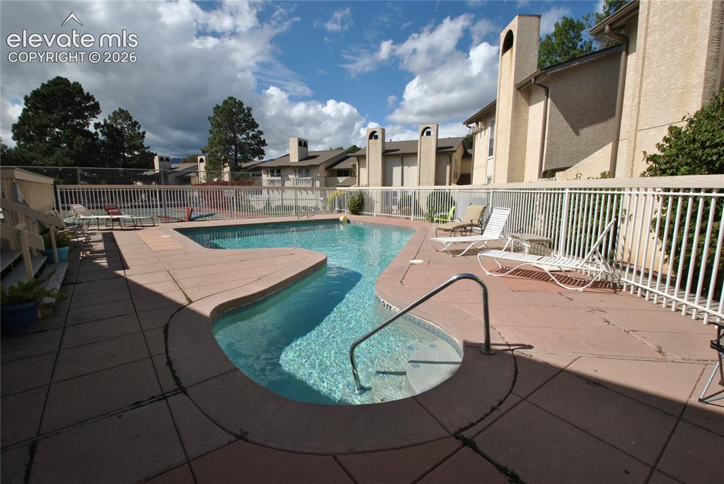 Image 33 of 38: Pool