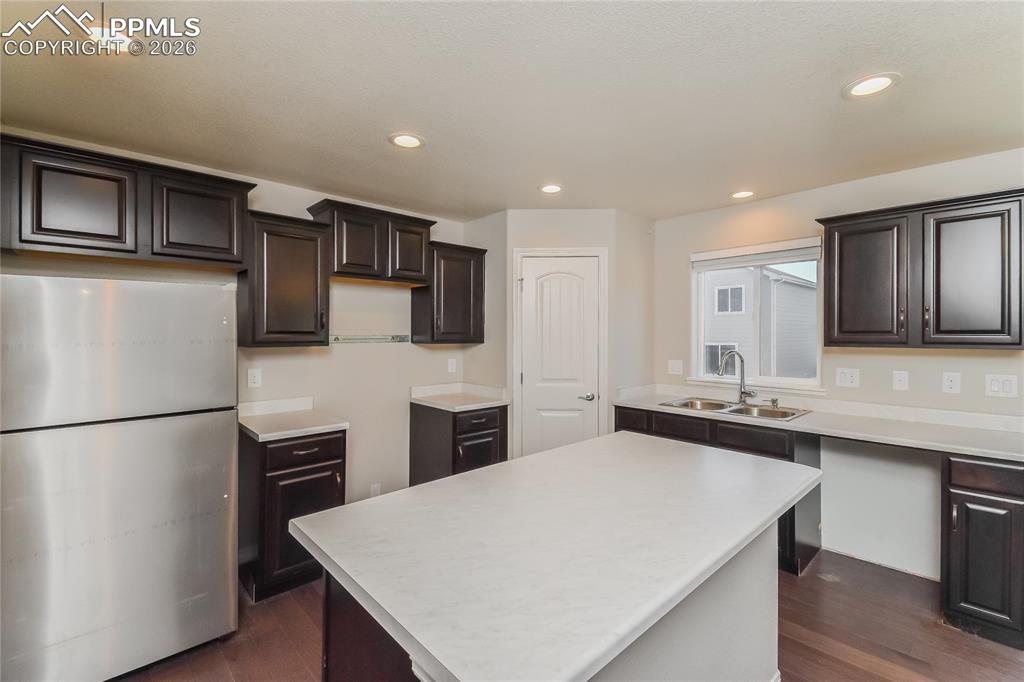 Image 4 of 16: Kitchen