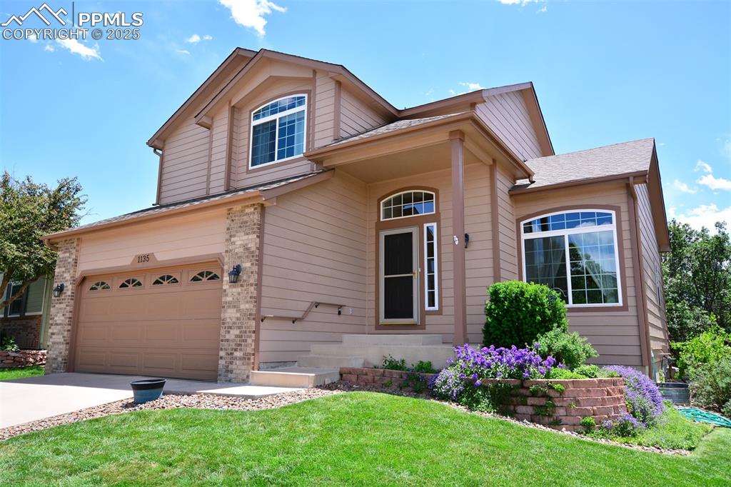 Image 2 of 43: Front of home